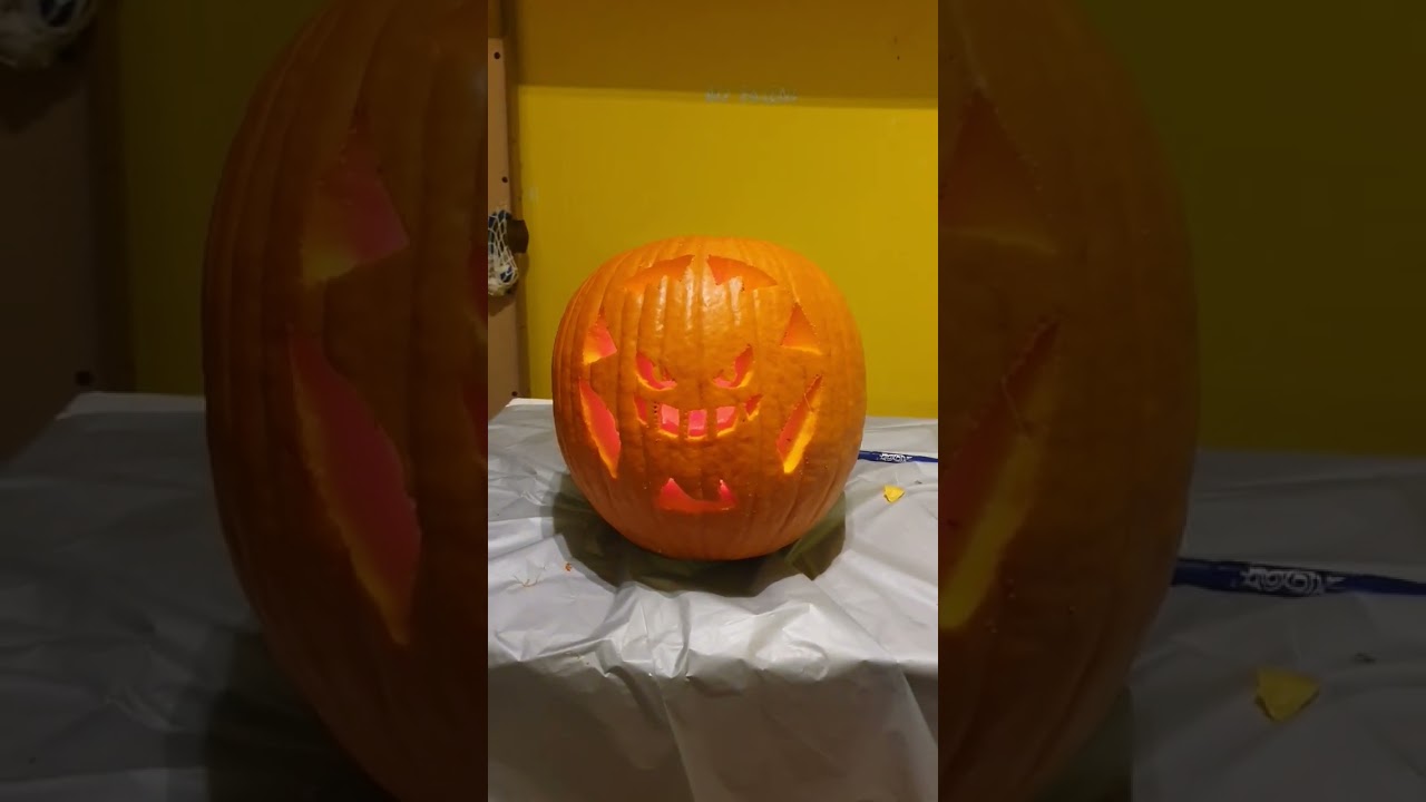 Gengar pumpkin attempt thumbs up or thumbs down??? 