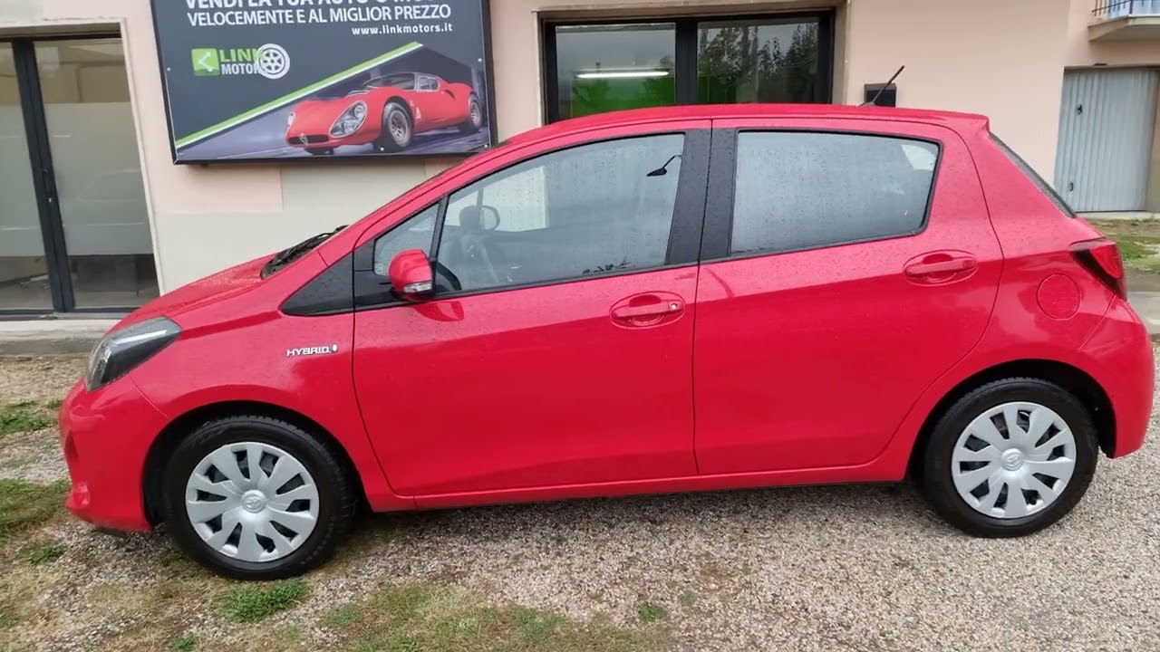 TOYOTA YARIS HYBRID