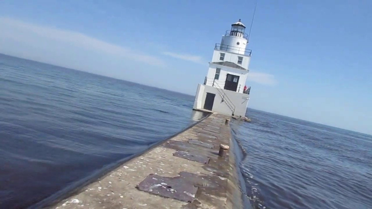 Pier to Manitowoc Breakwater Lighthouse Manitowoc, WI 61920 YouTube
