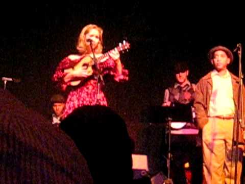 Nellie McKay - Send Me No Flowers, Columbus, 3 Dec...