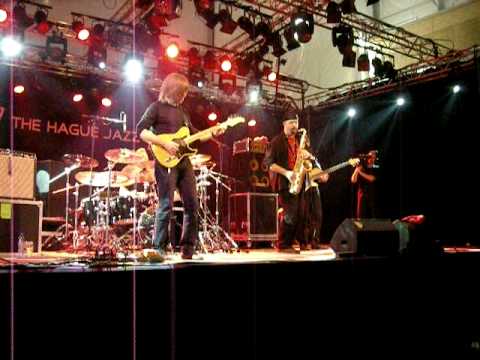 Mike Stern Band - Wishing well, Part 2 The Hague J...