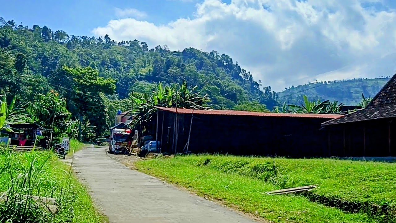Kampung Yang Indah Dan Bikin Bahagia Tersembunyi Di Lembah Gunung Lawu Jatiyoso Indonesia