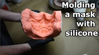 Molding a mask with silicone