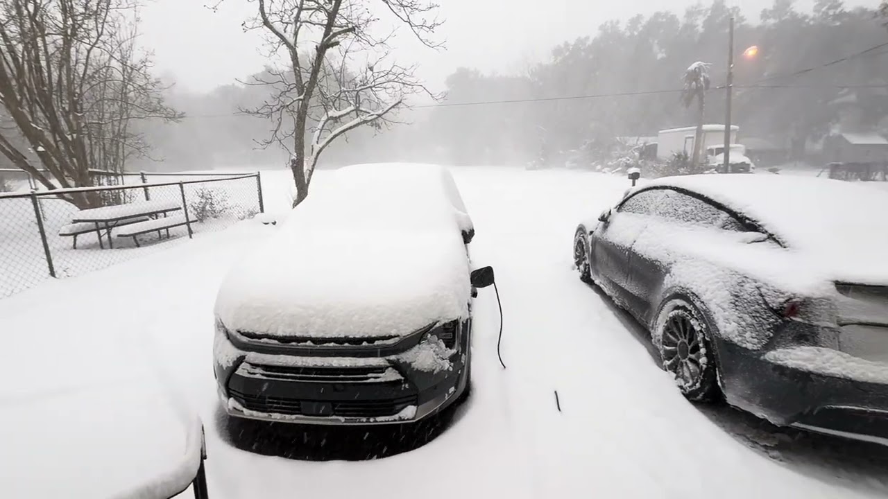 Historic Snow Storm Hits Pensacola, FL