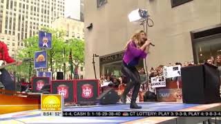 Stan Twitter Fergie Cartwheeling