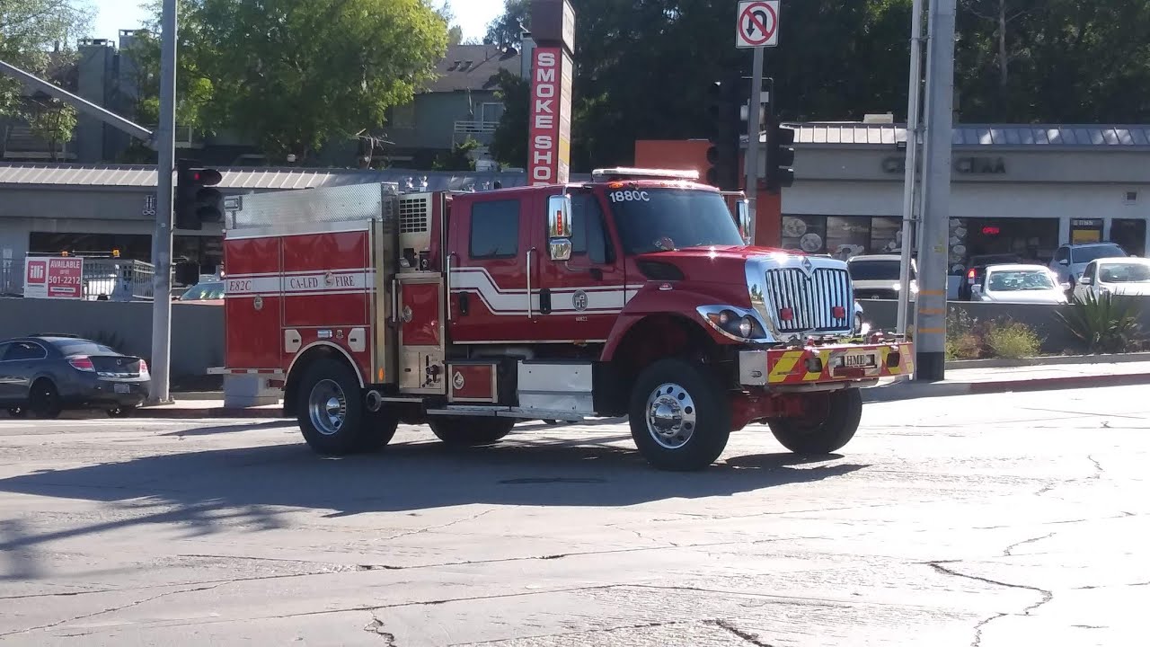 LAFD Engine 82C Responding