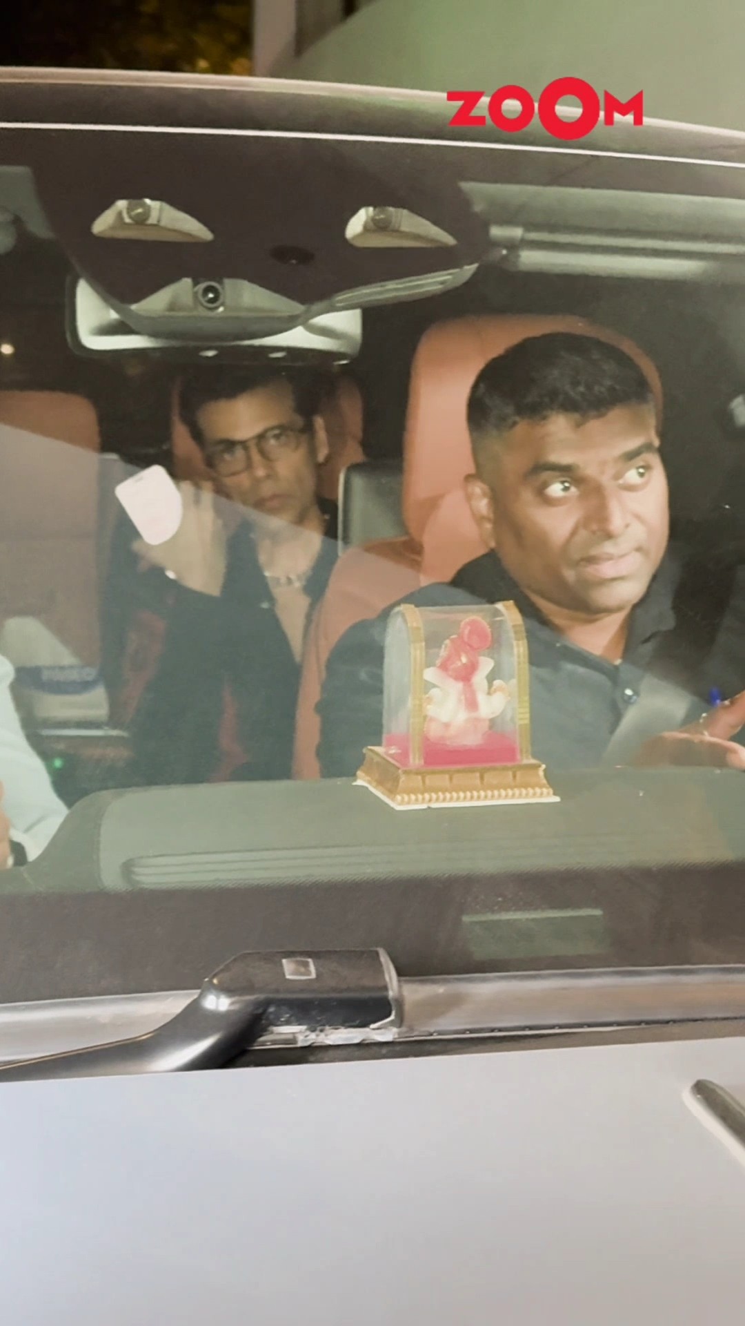 Karan Johar keeps it Stylish and Dashing at Farah Khan’s birthday bash ? #karanjohar #farahkhan