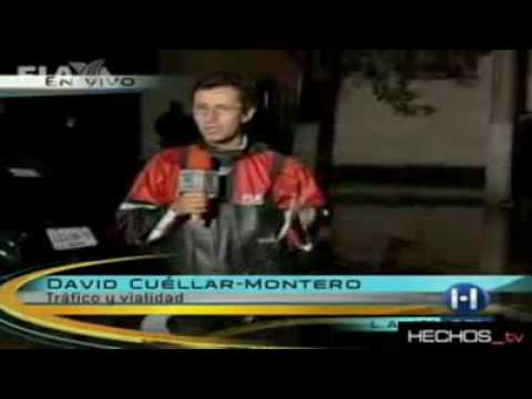 Reportero TV Azteca al agua
