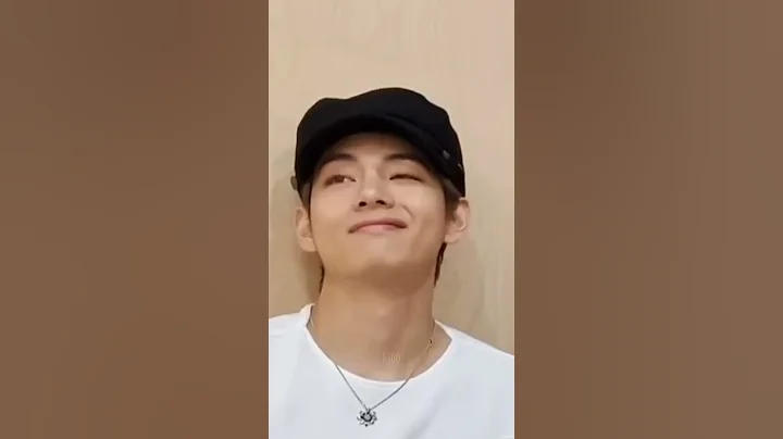 Jisoo and V doing smirk part 😏😍😜 #jisoo #kimtaehyung #vsoo #taesoo