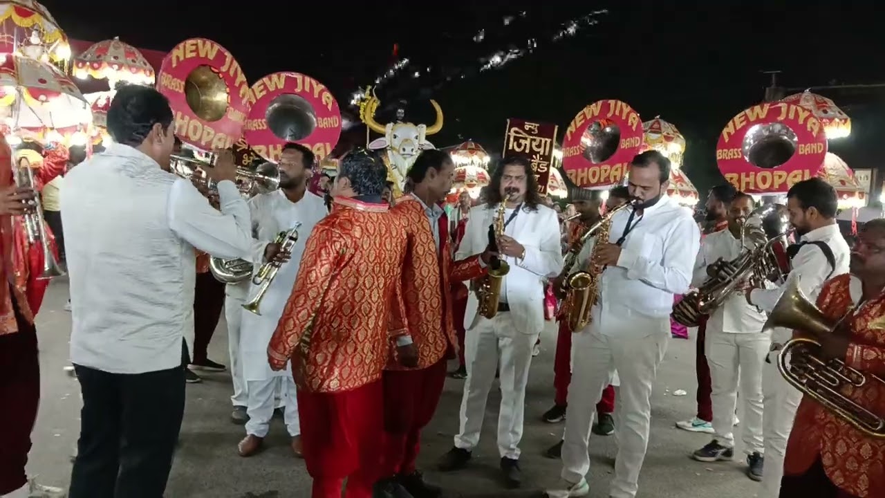 New jiya brass band, bhopal dulha bane he baba ujjain ki nagri me mob,8878776792