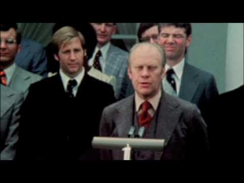 President Ford Meets '75-76 White House Fellows