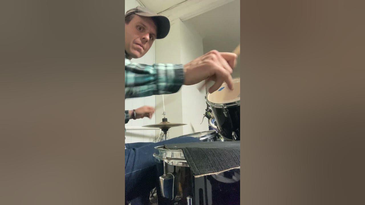 Wipeout Drums by The Surfaris (Cover by Key of Awesome Music)