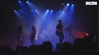 Miniatura de vídeo de "Hujan - Mencintaimu LIVE at Grenoble, France"
