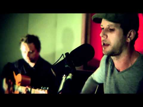 Hang With Me - Robyn (acoustic cover) by Scott Win...