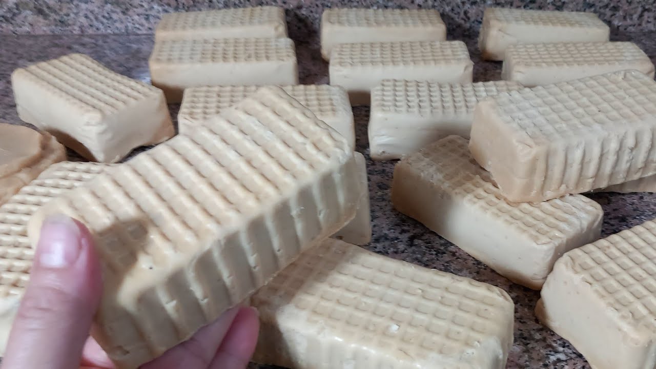 أوعى ترمى الزيت المستعمل حتى لو محروق هتعملى منه أحلى صابون بقوة الليمون 🍋 صابون المصانع البلدى