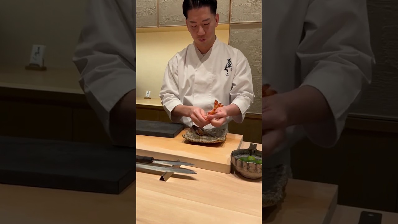特大サイズの地物車海老を茹でたてで握る…そりゃ旨いに決まってる。 #sushi #寿司