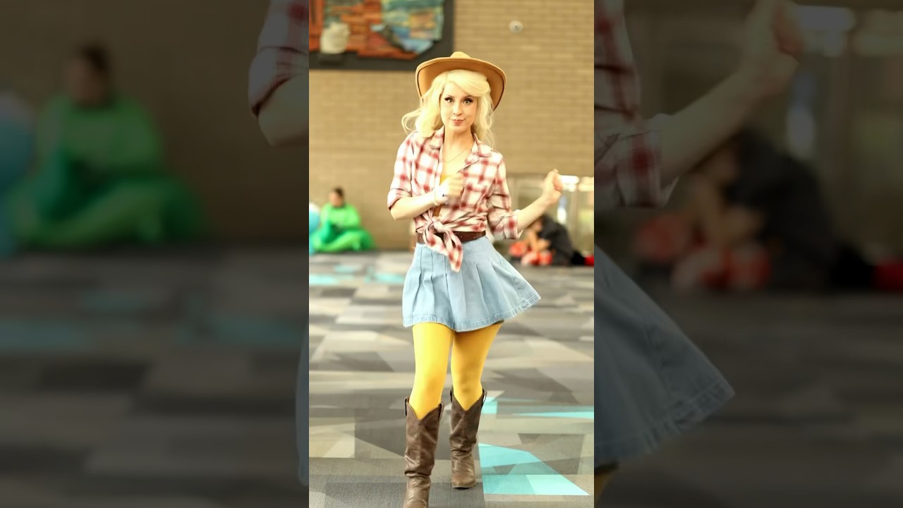 Applejack dance - My Little Pony cosplay @ FanX 🍎🤠✨