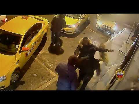 СтопХам нарвались на девушку-кикбоксера СтопХам нарвались на девушку-кикбоксера