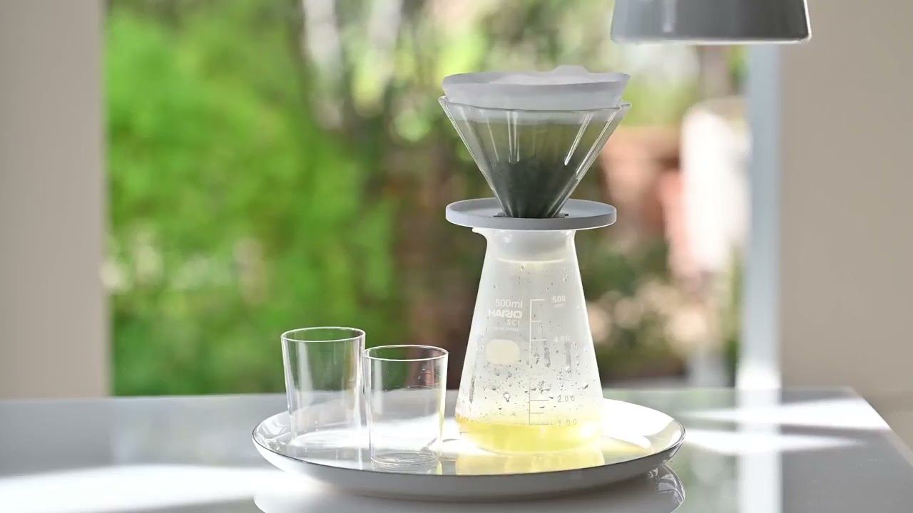 ティータイムを華やかに演出、お茶のためのドリッパー - YouTube