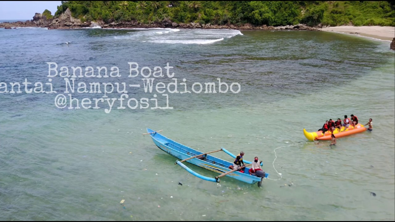 Serunya Banana Boat Di Pantai Wediombo