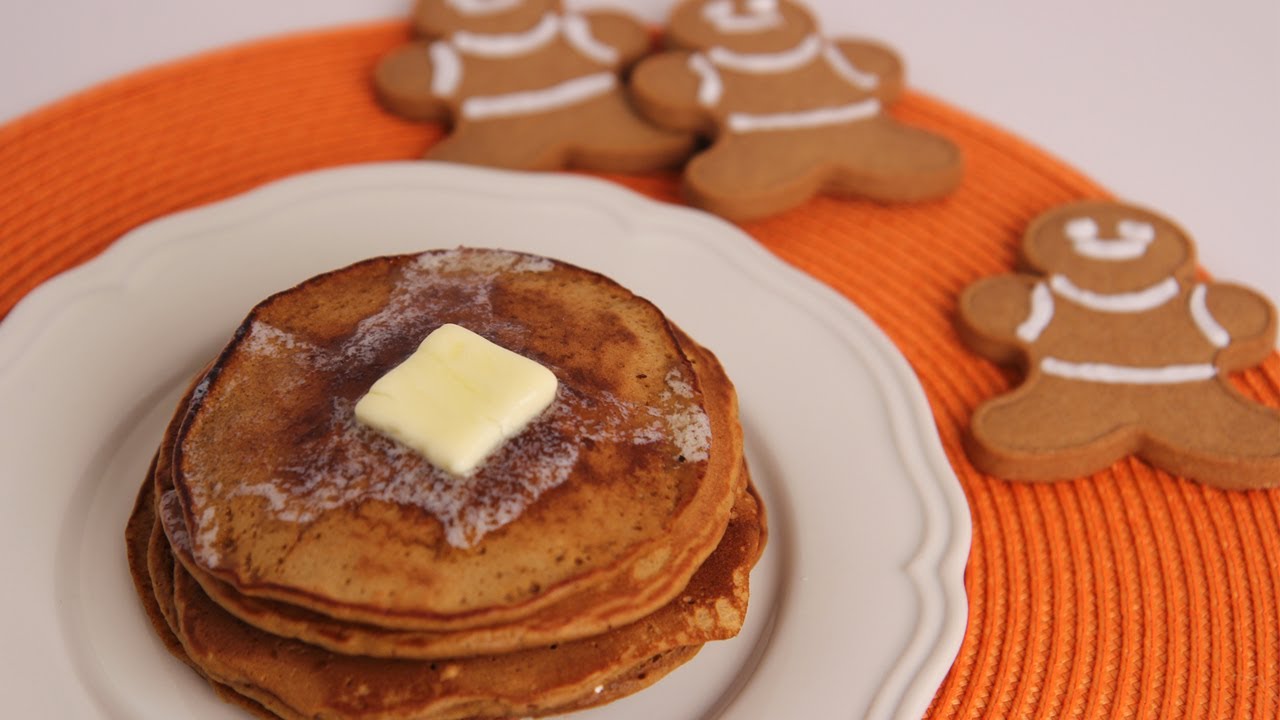how  YouTube laura make Breakfast Christmas vitale Pancakes:   Morning to Gingerbread pancakes