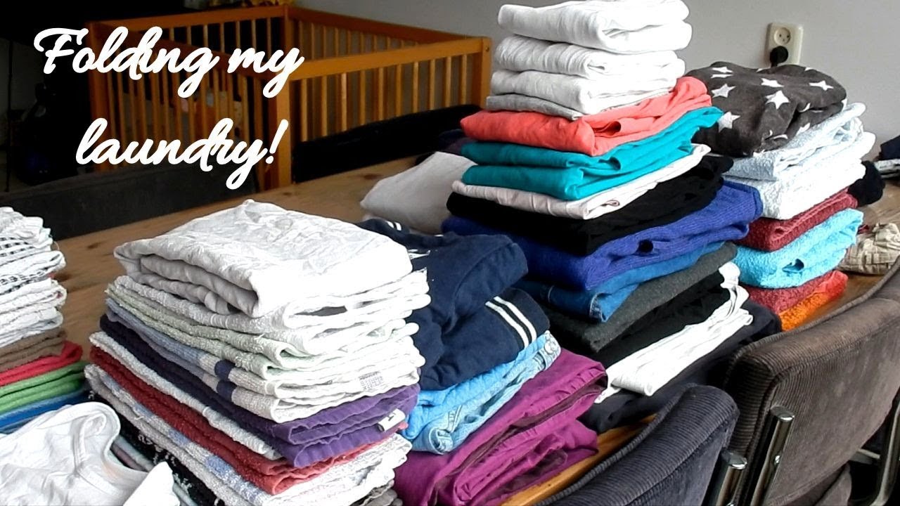 FOLDING MY LAUNDRY | VICINA LUCINDA - YouTube