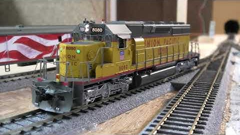 NEW ScaleTrains HO Rivet Counter EMD SD40-2 UP "FastForty" unboxing and review