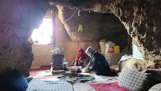 How people live in 2000 years old cave | Village life Afghanistan | Coldest winter