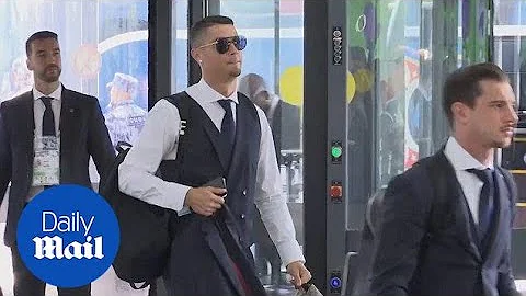 Portuguese players leave Russia after being knocked out of WC - DayDayNews