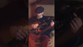 Electric Clawhammer Banjo - rainy morning