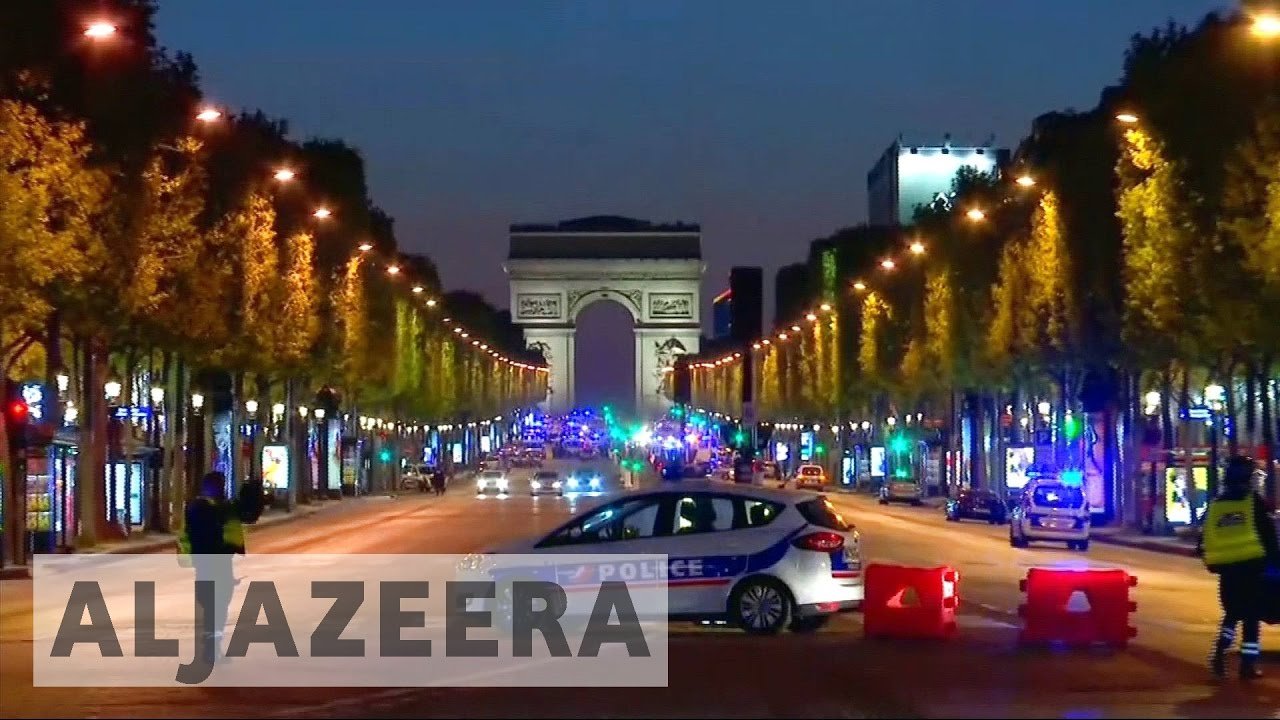 باريس: مهاجم يقتل ضابطاً قبل أن يُقتل بالرصاص