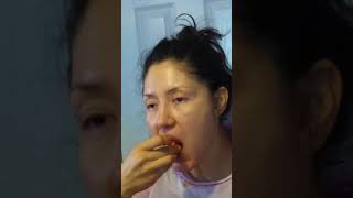 Mom tries to do mannequin challenge