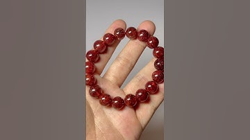 ￼Vòng thạch anh tóc đỏ đặc tóc ánh titan mạnh size 11mm