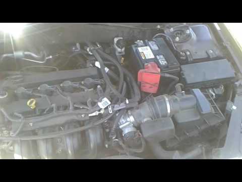 Video: Di mana reservoir power steering pada Ford Fusion 2010?