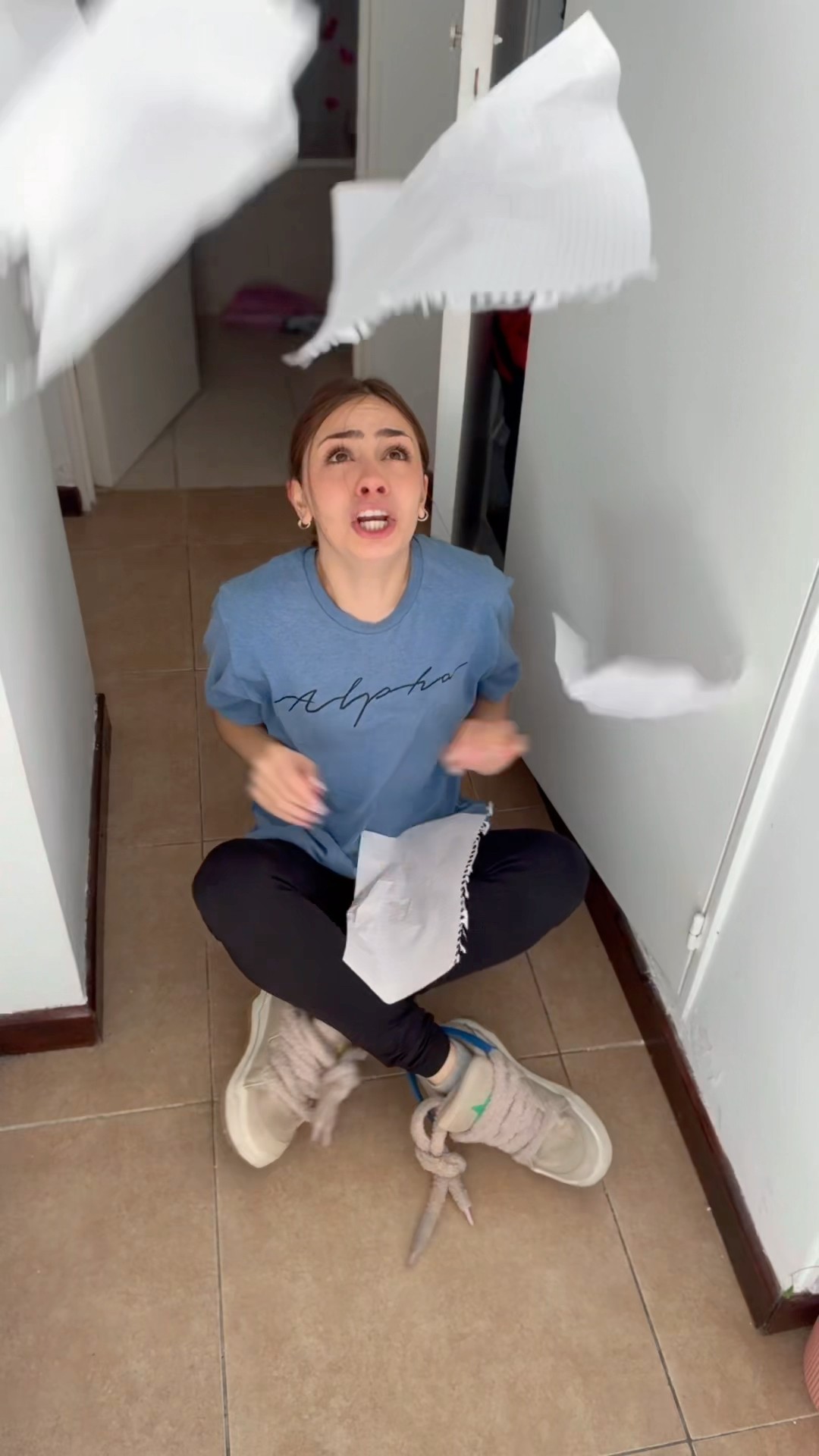 CUANDO TU MAMÁ TE REVISABA LA MOCHILA XDDD?