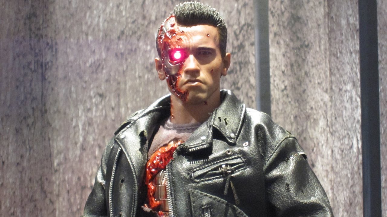 Hot Toys DX13 T-800 Terminator Battle Damaged Exclusive - YouTube