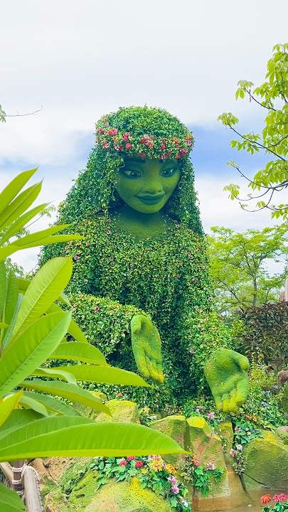 Visiting the Moana Journey of Water attraction at Epcot! So many surprises!!