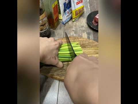 Побеги чеснока по китайски