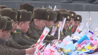 軍創建記念日で市民ら献花 北朝鮮、軍事パレードなし