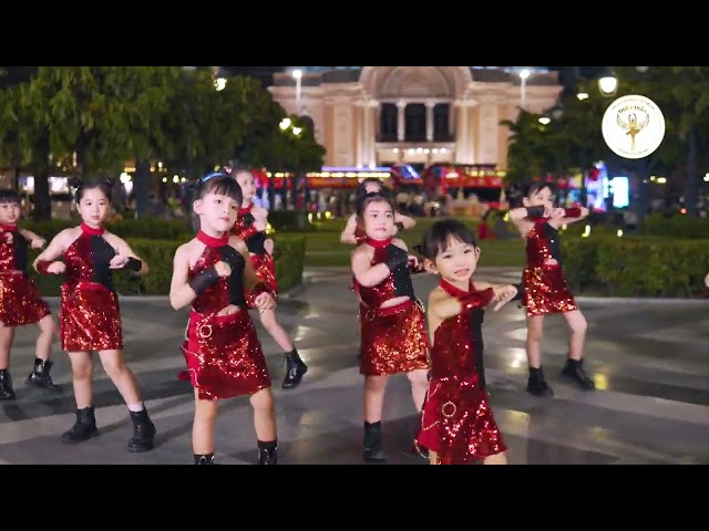 DE YANG GATAL GATAL  SA / Zumba dance / Dance kids / bé nhảy sôi động class=