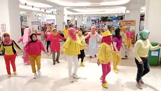 Download Lagu Aku Bukan Jodohnya/Line Dance/Choreo Merry/Demo Ling Ling LD Transmart MP3