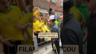 A Seleção Brasileira chegou e foi recebida com muito carinho pela torcida. 🇧🇷👏