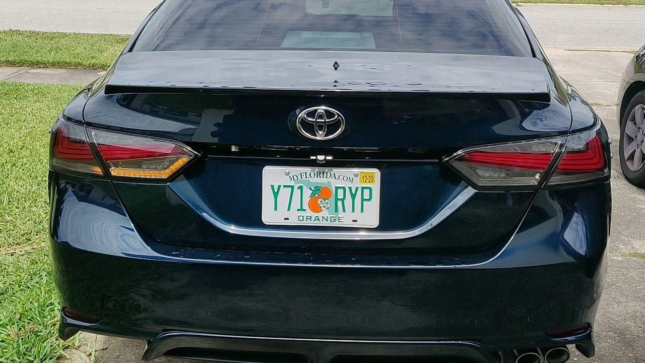 2019 Toyota Camry led tail lights