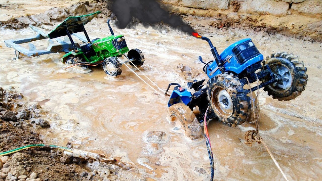 Toy Tractors Stuck in Mud 🔥