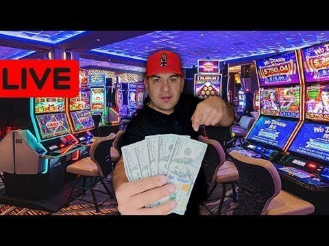 Strolling the Beautiful Las Vegas Strip 馃殫馃寙 Raw video | Uber Ride with Stunning Views