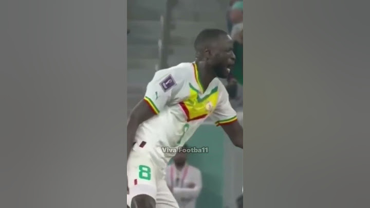 Cheikhou Kouyate Suffers A Slap In The Nuts!