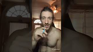 Bussing berry rose petal wraps by Royal Blunts review Profile
