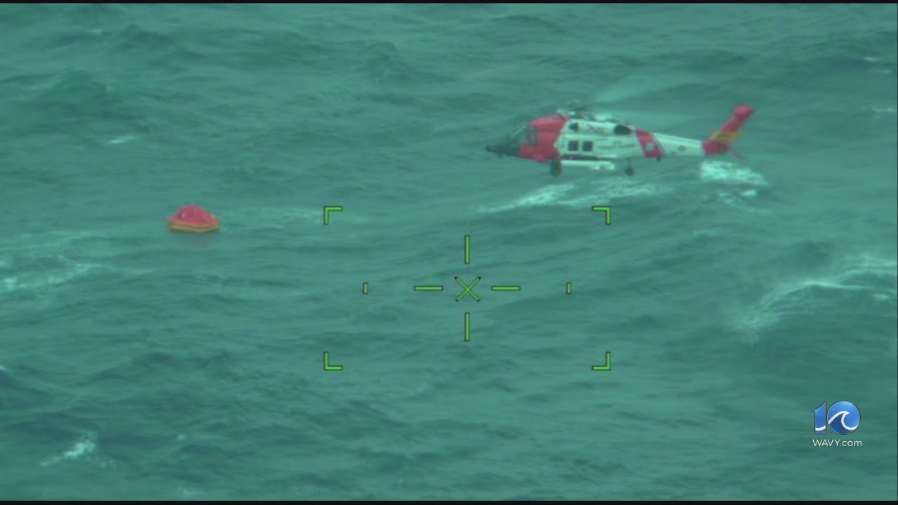 Coast Guard rescue five from Sinking Boat in North Carolina - YouTube