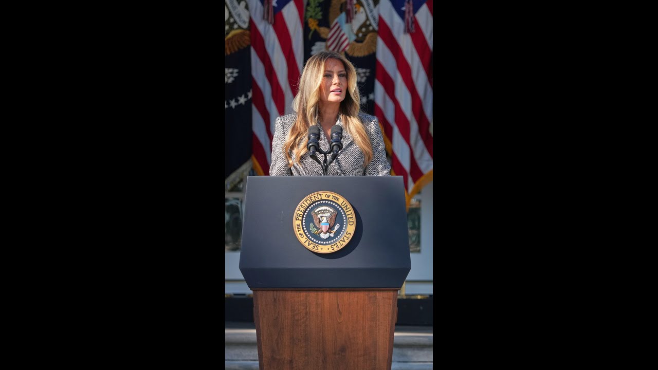 Melania takes part in women’s health executive signing