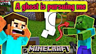 A ghost is pursuing me in Minecraft, aiming to attack.